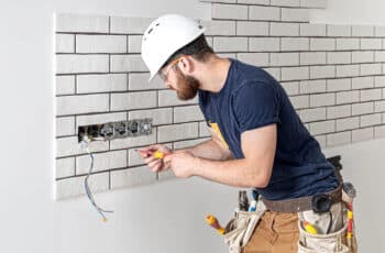 110 ou 220 volts: Como saber qual é a tensão nominal de cada tomada?